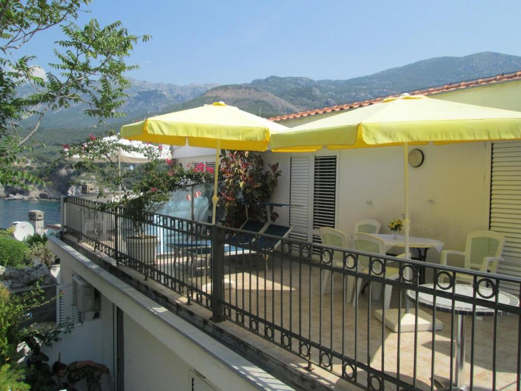 Apartments Mitrovici Milocer Sveti Stefan Chambre photo